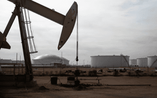 Trump Announces Conditional Ceasefire with Iran Reducing Oil Prices and Boosting Global Markets