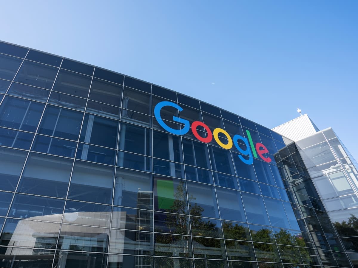 EU Mandates Google to Open Android to Competing AI Assistants