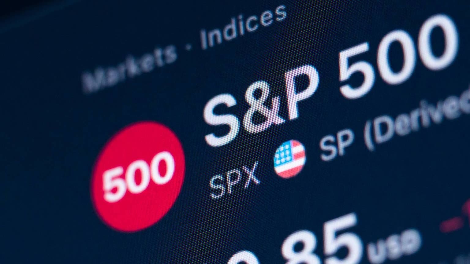 UBS Lowers S&P 500 Targets Due to High Oil Prices from Middle East Conflict